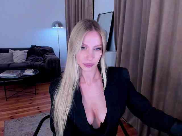 ToxicBlonde webcam
