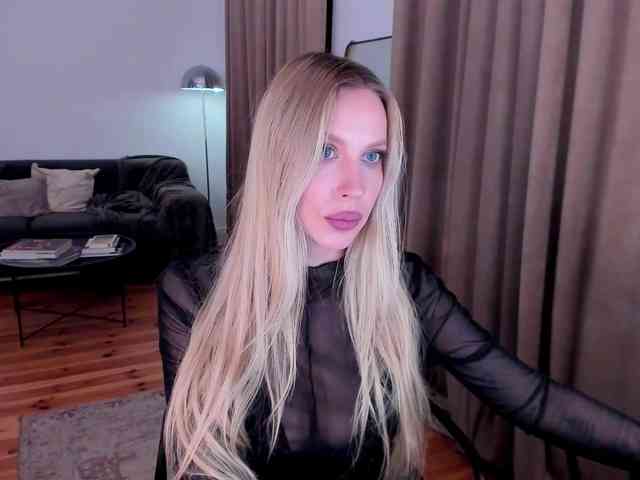 ToxicBlonde webcam