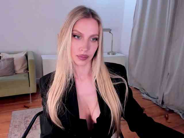 ToxicBlonde webcam