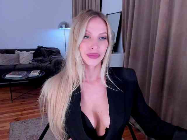 ToxicBlonde webcam