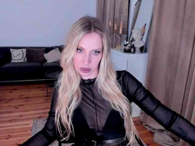 ToxicBlonde webcam