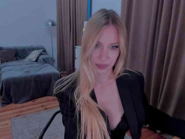 ToxicBlonde webcam