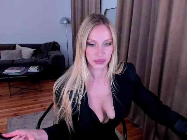 ToxicBlonde webcam