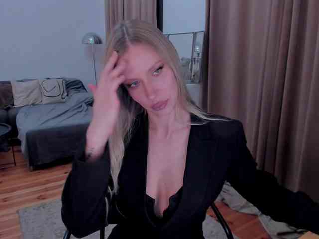 ToxicBlonde webcam