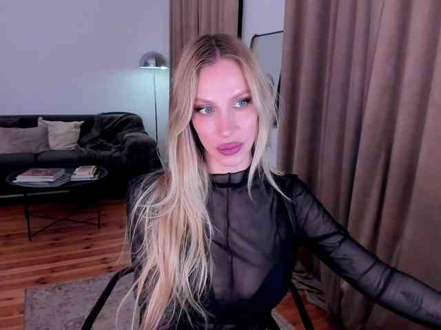 ToxicBlonde webcam