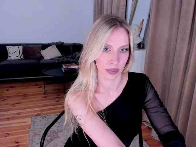 ToxicBlonde webcam