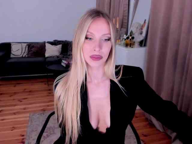 ToxicBlonde webcam