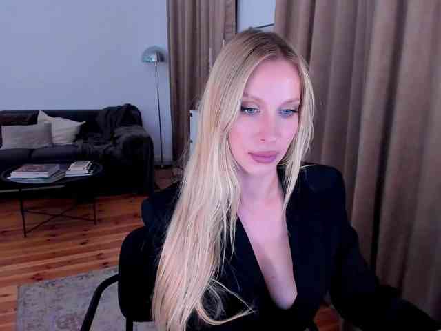 ToxicBlonde webcam