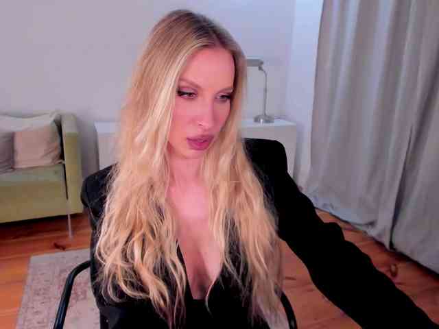 ToxicBlonde webcam