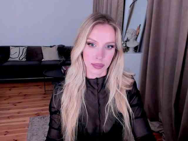 ToxicBlonde webcam