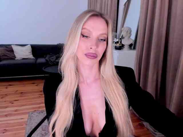 ToxicBlonde webcam