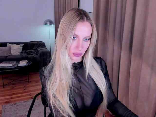 ToxicBlonde webcam