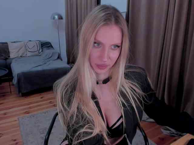 ToxicBlonde webcam
