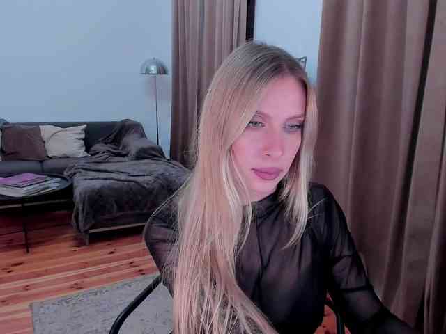 ToxicBlonde webcam