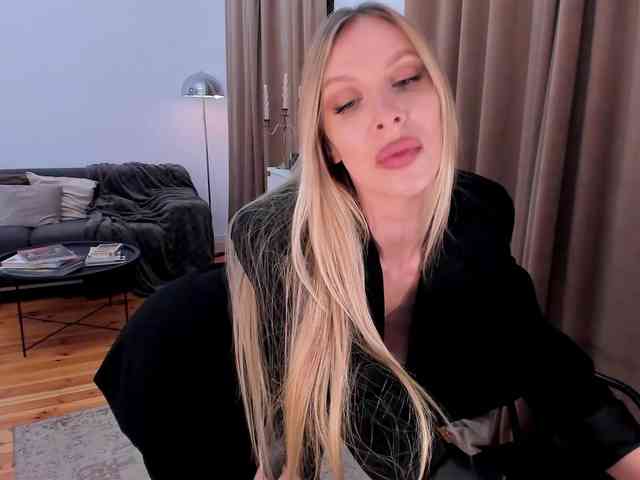 ToxicBlonde webcam