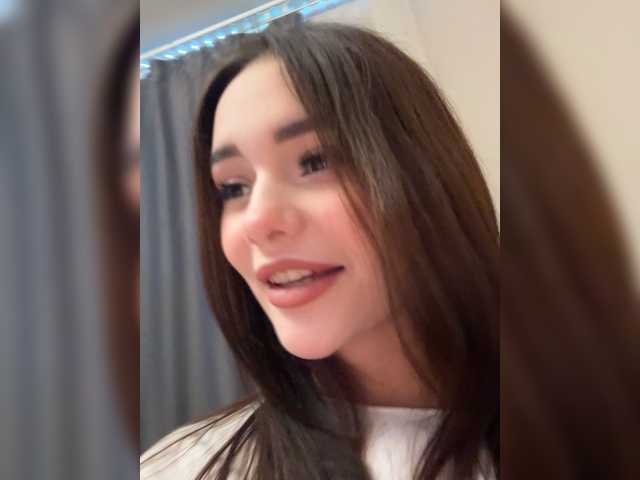 Sophia1111's BongaCams show and profile