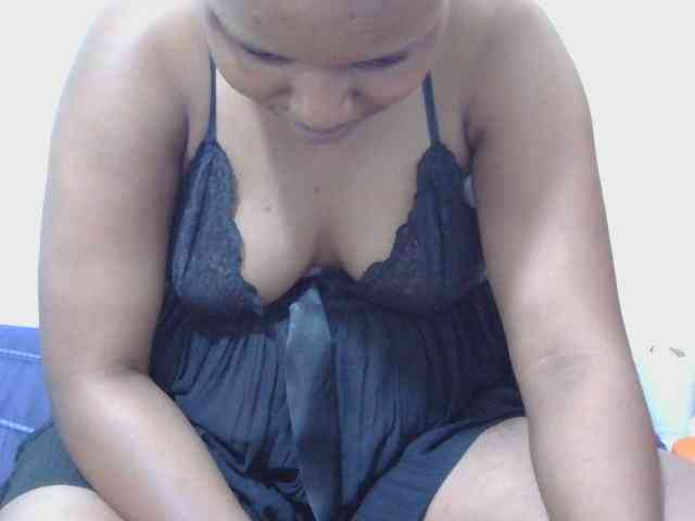 lovelypussy1 webcam