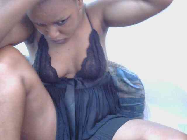 lovelypussy1 webcam