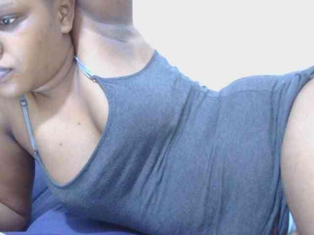 lovelypussy1 webcam