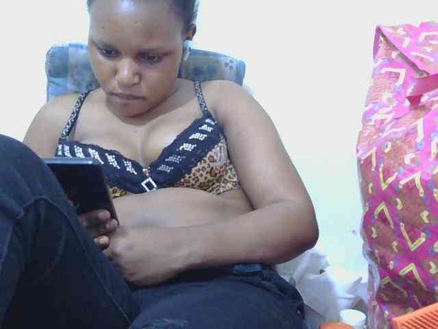 lovelypussy1 webcam