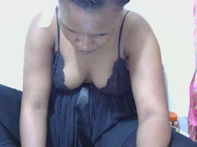 lovelypussy1 webcam