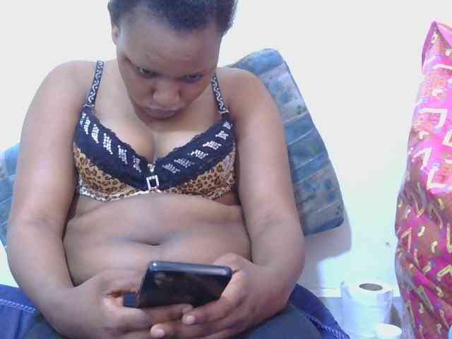 lovelypussy1 webcam