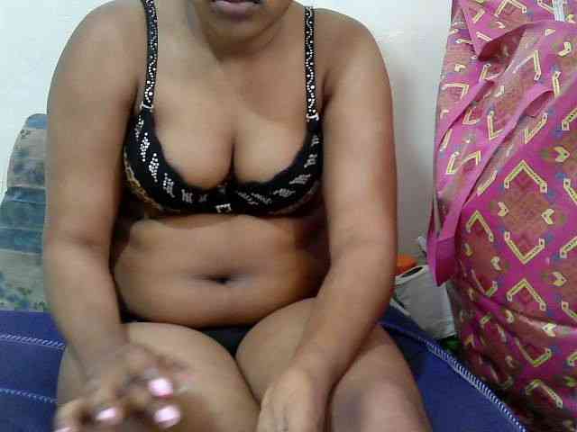 lovelypussy1 webcam