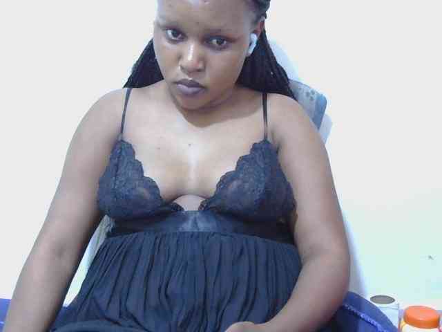 lovelypussy1 webcam