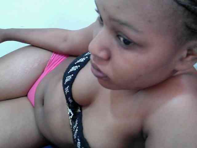 lovelypussy1 webcam