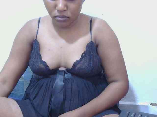 lovelypussy1 webcam