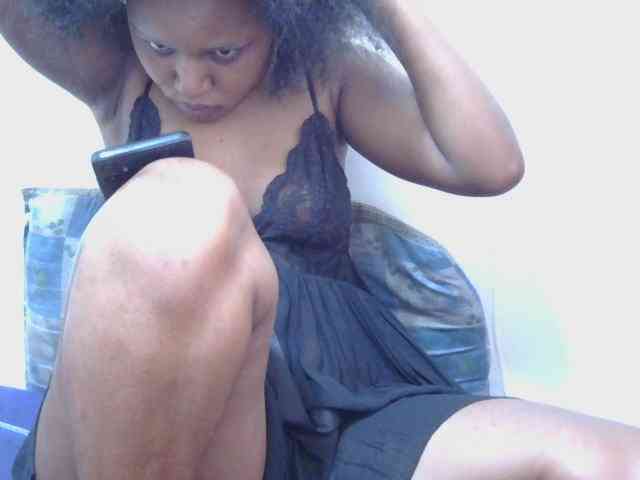 lovelypussy1 webcam