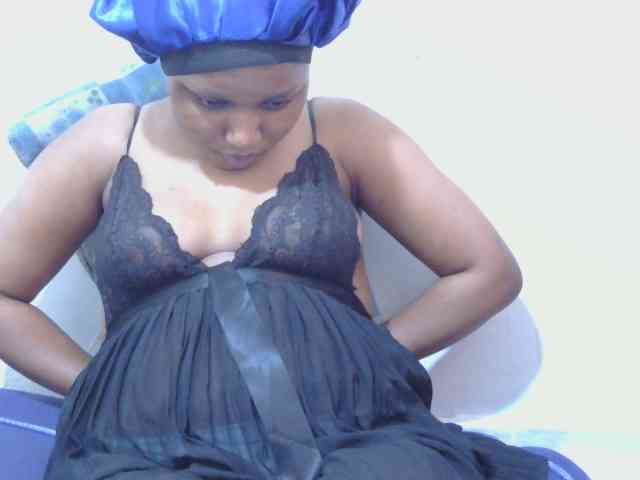 lovelypussy1 webcam