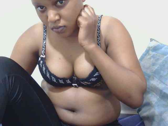 lovelypussy1 webcam