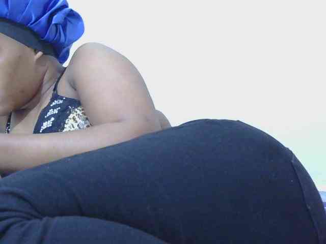 lovelypussy1 webcam