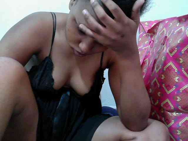 lovelypussy1 webcam