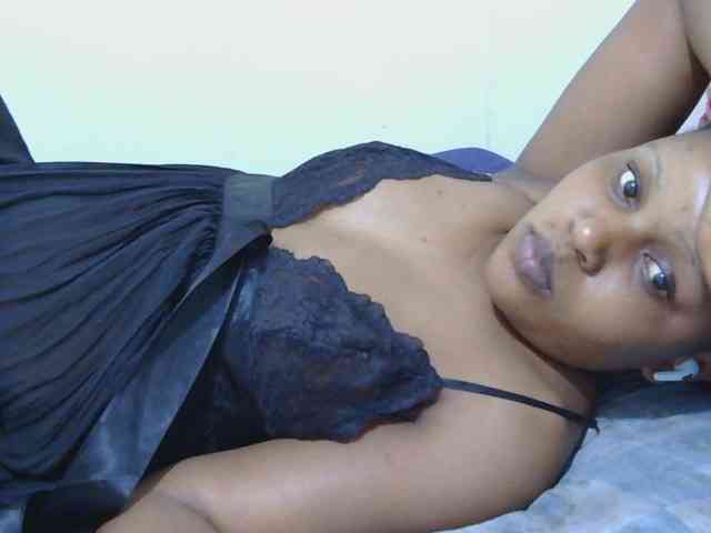 lovelypussy1 webcam