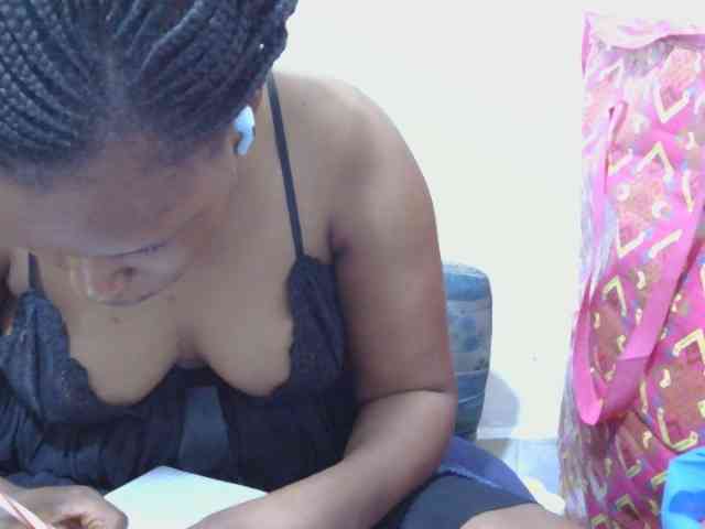 lovelypussy1 webcam