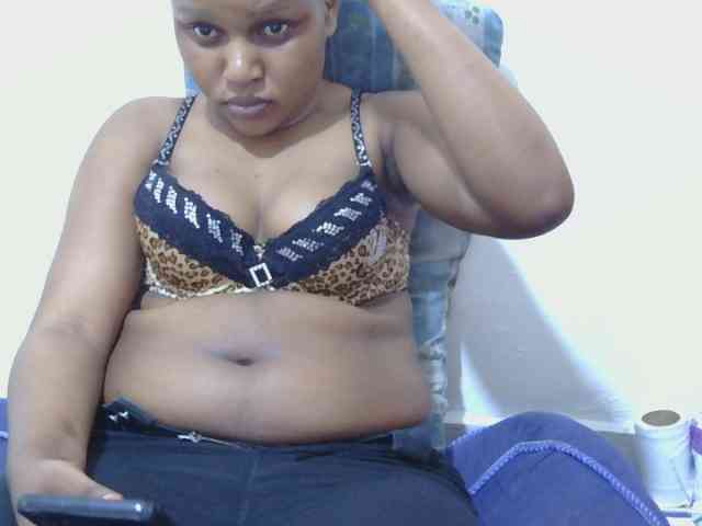 lovelypussy1 webcam