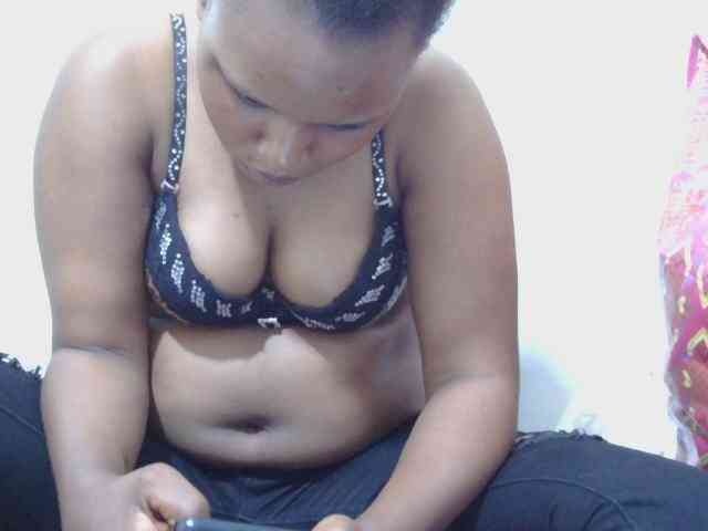 lovelypussy1 webcam