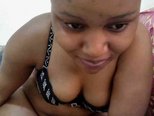 lovelypussy1 webcam