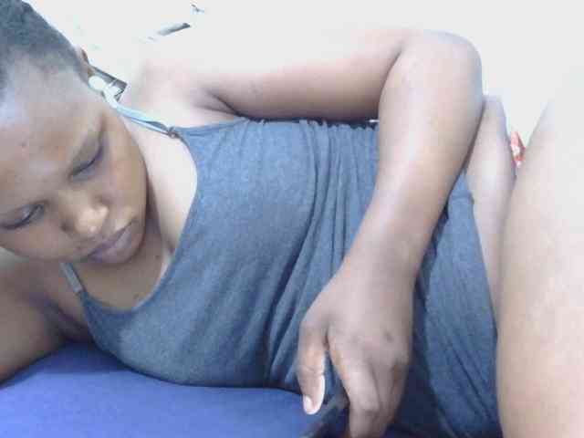 lovelypussy1 webcam