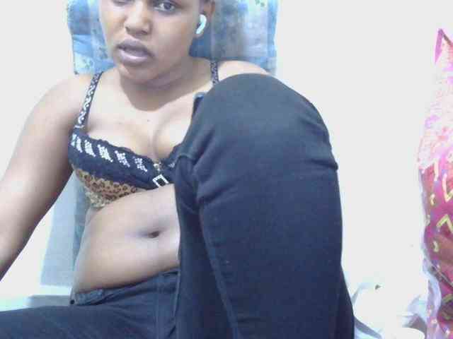 lovelypussy1 webcam