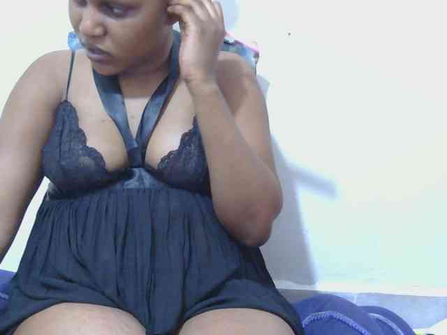 lovelypussy1 webcam