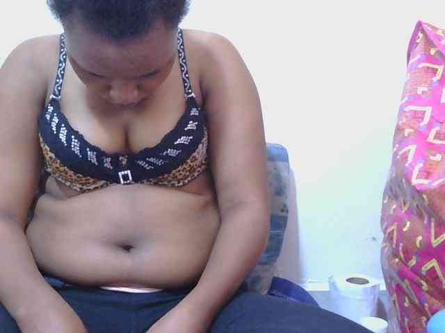 lovelypussy1 webcam