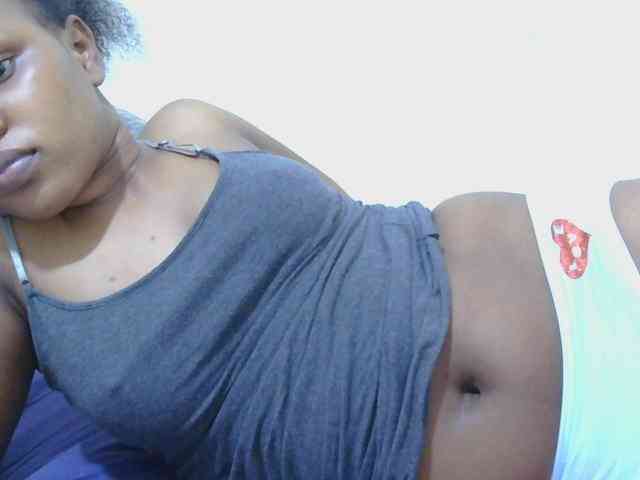 lovelypussy1 webcam