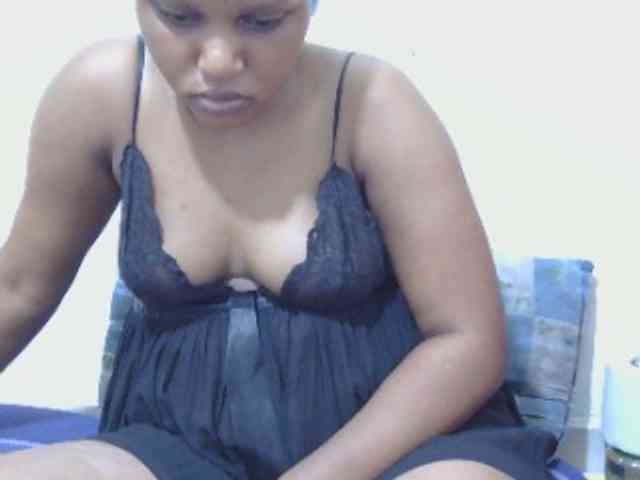 lovelypussy1 webcam