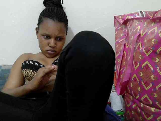 lovelypussy1 webcam