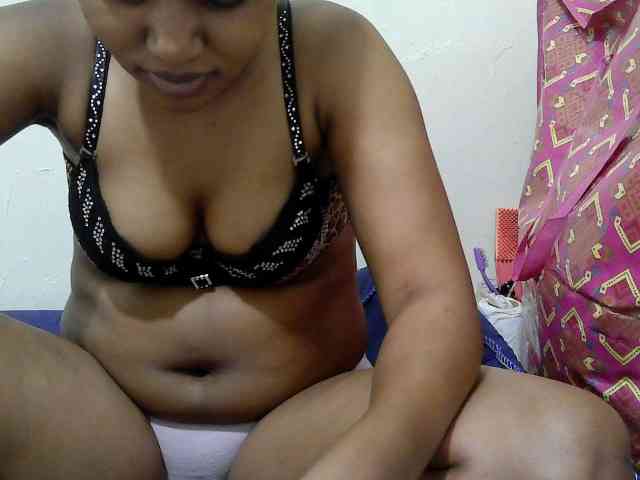 lovelypussy1 webcam