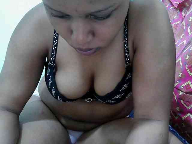 lovelypussy1 webcam