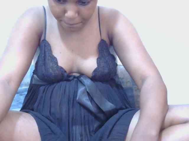 lovelypussy1 webcam